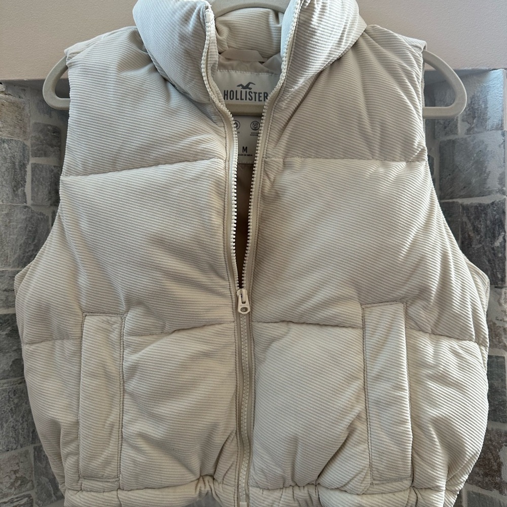 Hollister Beige Puffer Vest